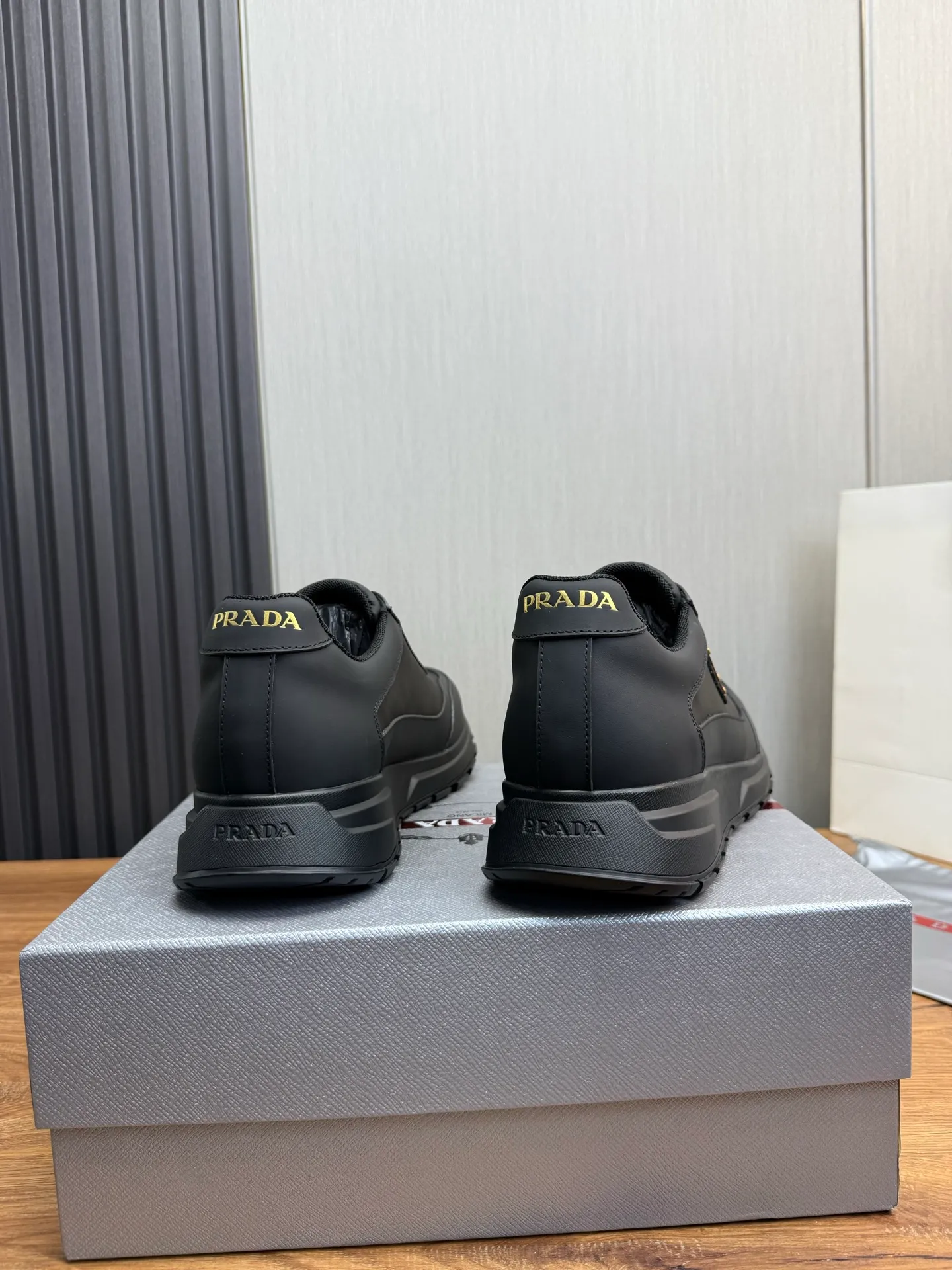 Men's shoes 💰580💰 [PRADA] Popular men's shoes shipped 👏Official website synchronization ⬆️Original cowhide fabric + cowhide lining, 1⃣️:1⃣️reproduction, original sole, 38-45 (45. Customized, non-refundable)